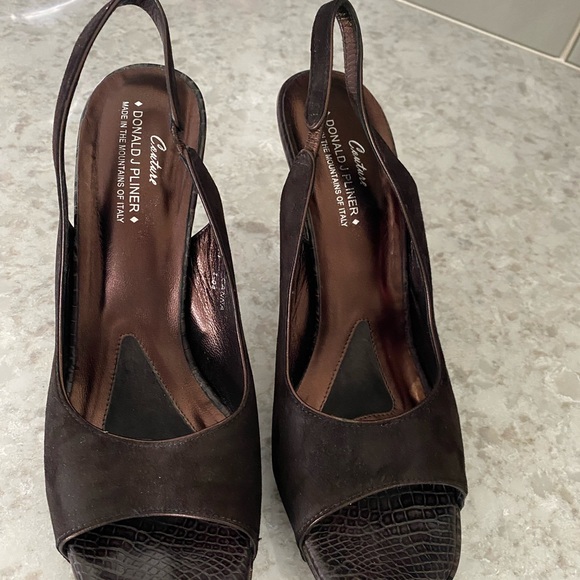 Donald Pliner Couture sling back heels. - Picture 5 of 7